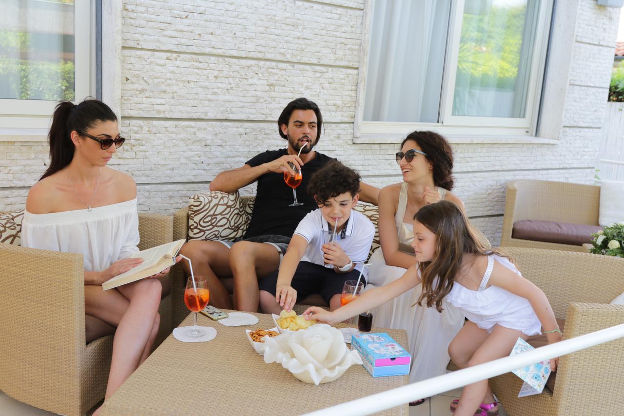 Hotel Crystal Marina di Pietrasanta Εξωτερικό φωτογραφία