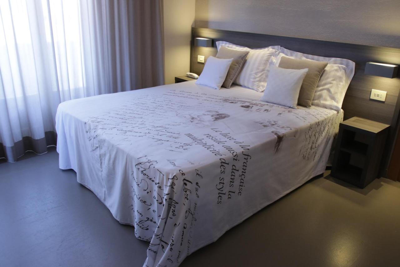 Hotel Crystal Marina di Pietrasanta Εξωτερικό φωτογραφία