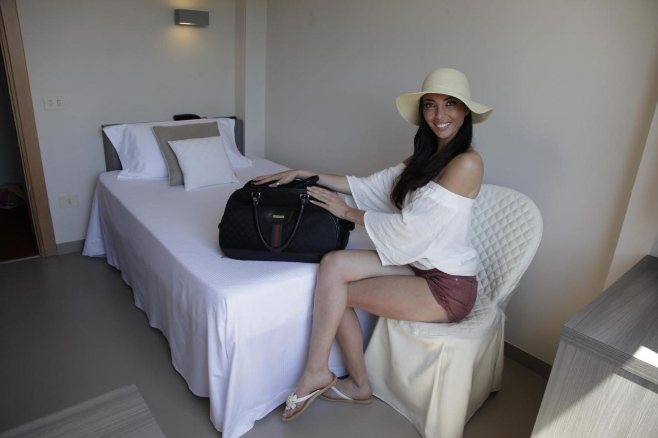 Hotel Crystal Marina di Pietrasanta Εξωτερικό φωτογραφία